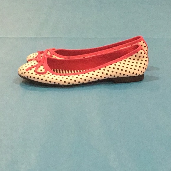 Preppy Girls Flats - Picture 2 of 2